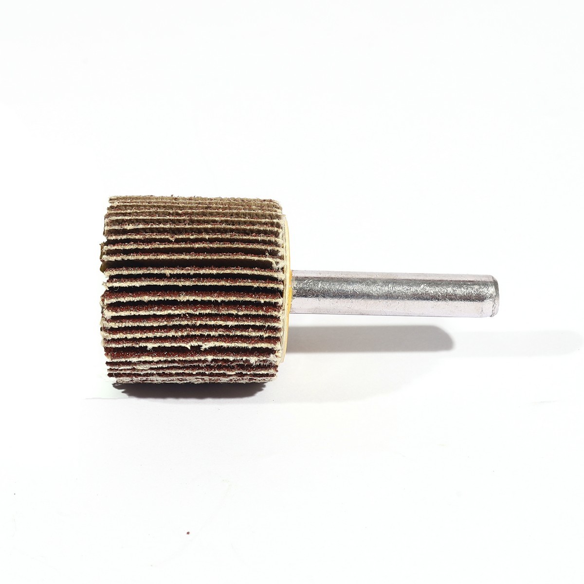 ล้อทราย มีแกน 25 X 25 X 6MM #120