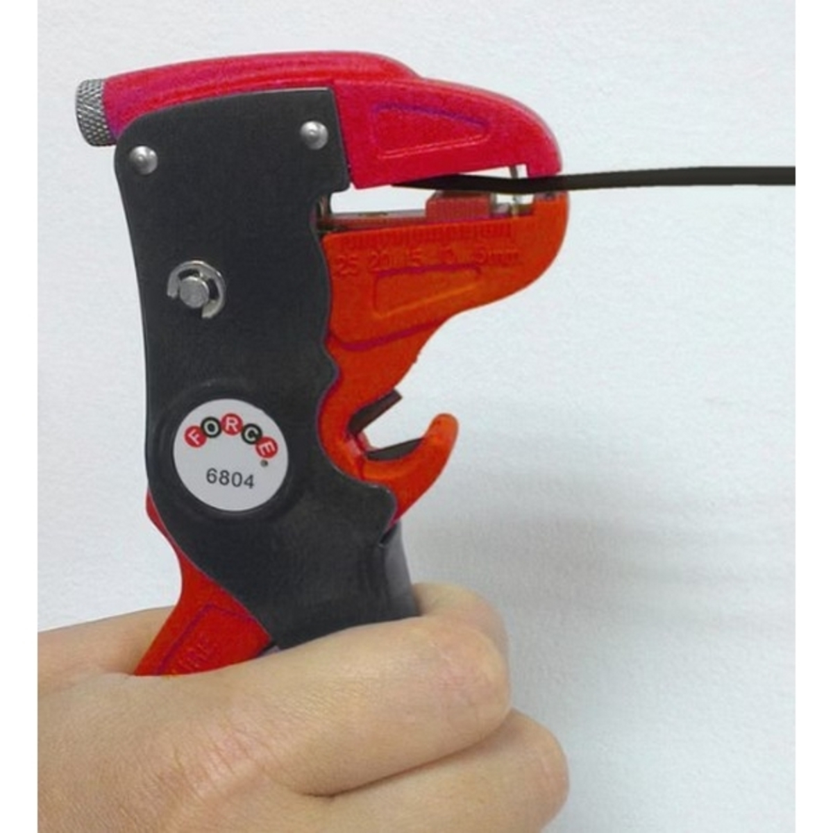 6804 คีมปอกสายไฟ 0.2-3.5 MM²