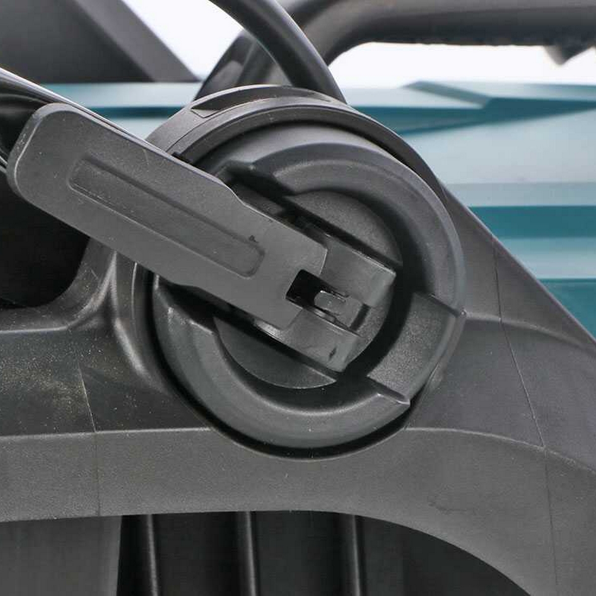 DLM330Z รถเข็นตัดหญ้า 330MM 18V ไม่แบต