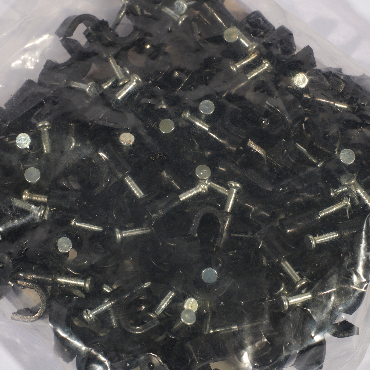 SRC-6B-100 กิ๊บตอกกลมดำ 8.1X6 มม.100 PCS