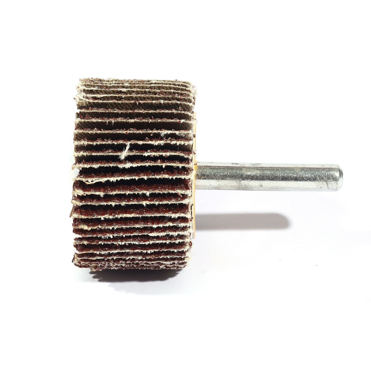 ล้อทราย มีแกน 40 X 25 X 6MM #40