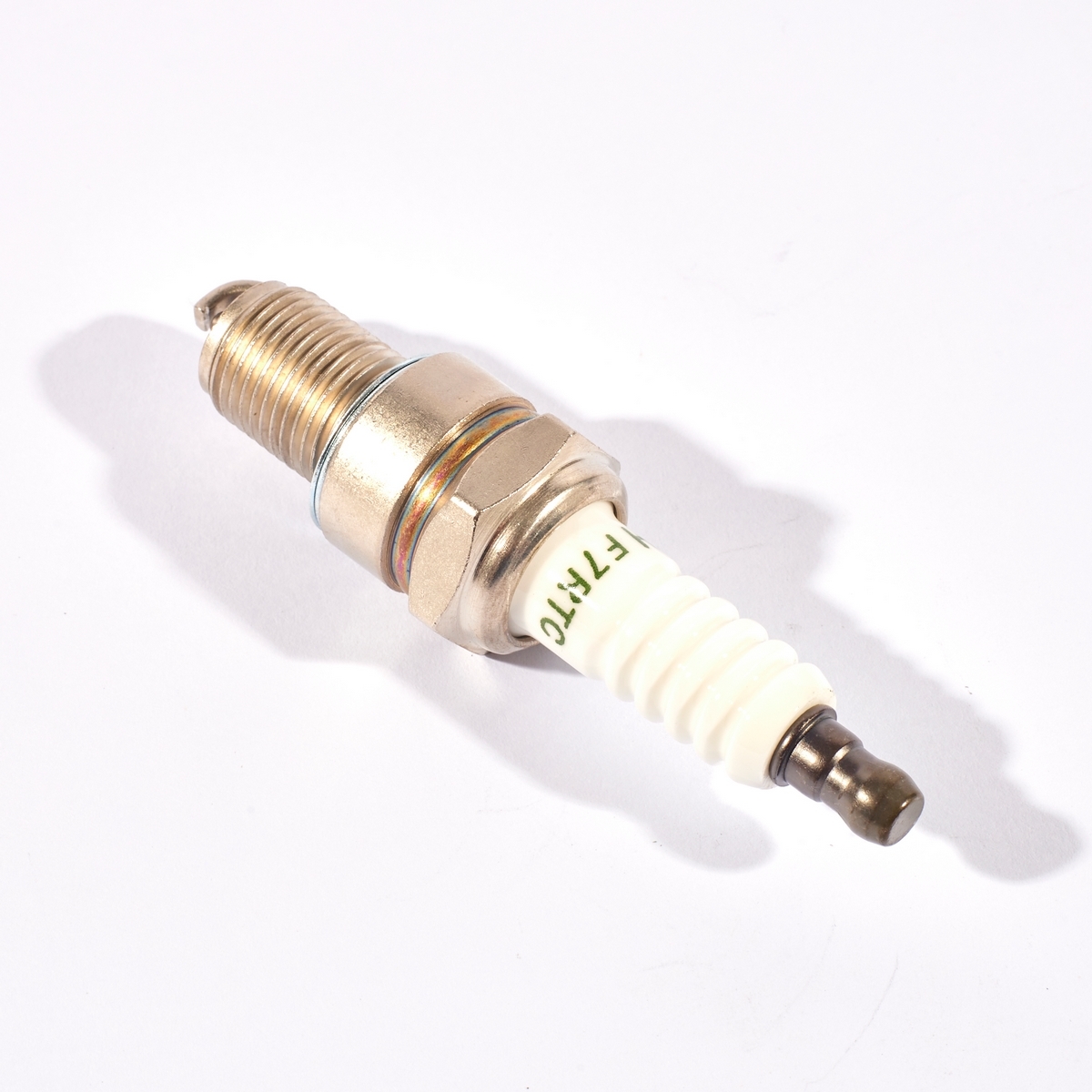 อะไหล่ G46*/G51* SPARK PLUG Y139V